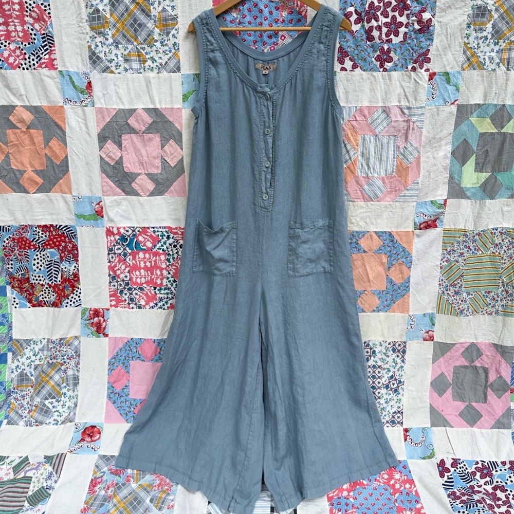 〰️ Gorgeous high quality Flax linen blue jumpsuit